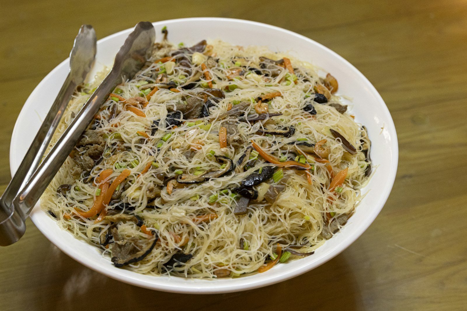 Фунчоза с курицей и овощами