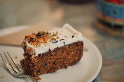 Морковный ПП пирог с грецкими орехами